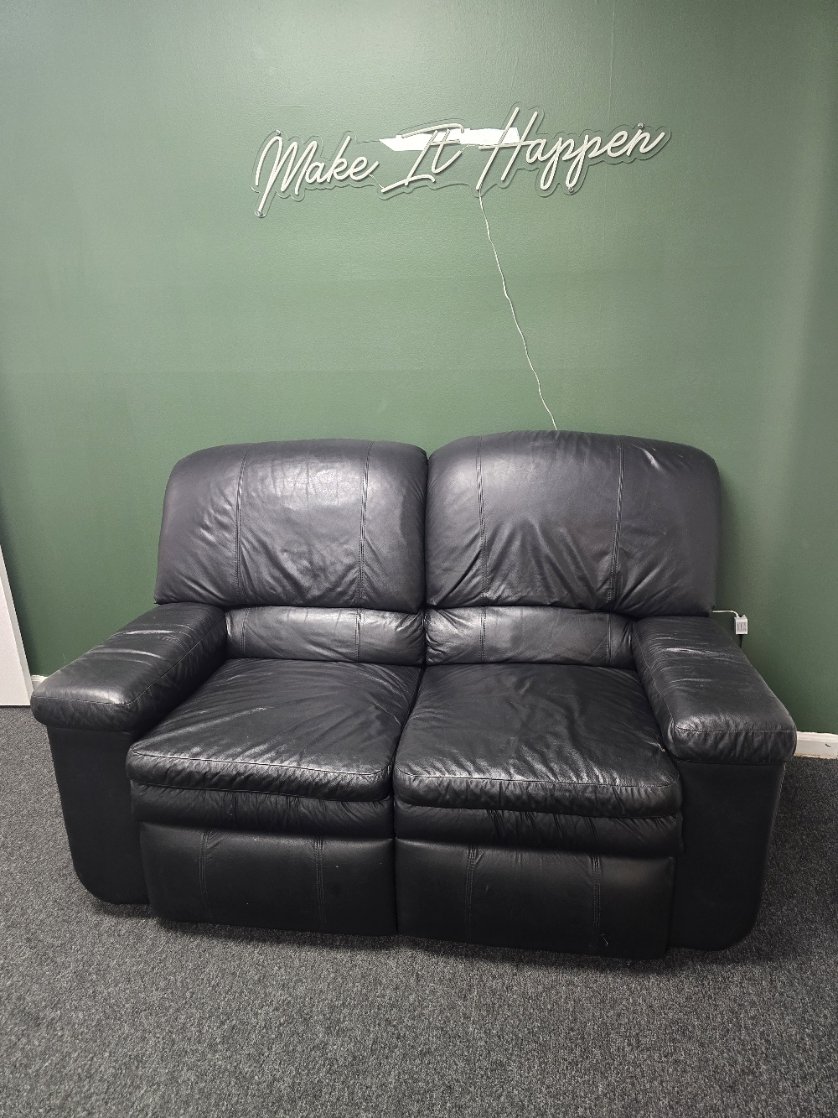 La-Z-Boy Leather Reclining Loveseat